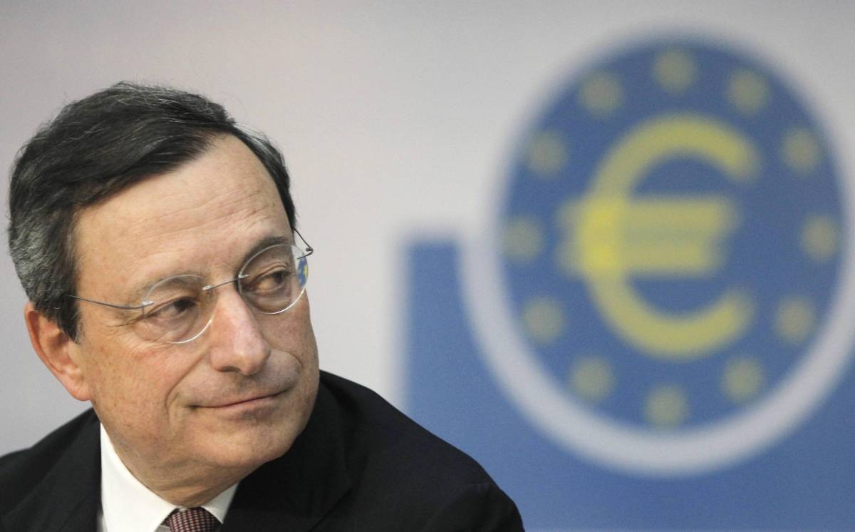 Draghi usa le forbici, ma stronca i mercati