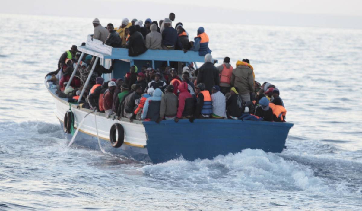 Strage sul barcone per l'Italia In 54 muoiono di stenti in mare