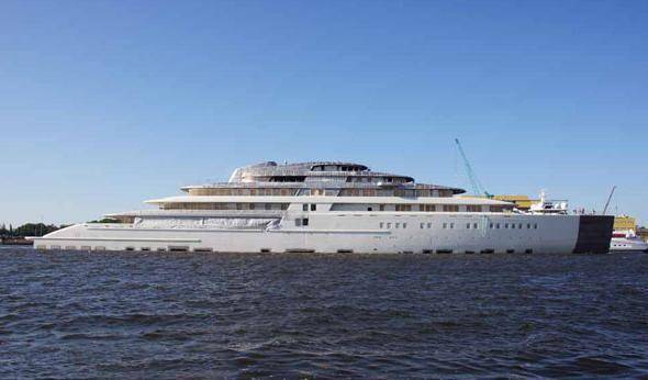 Lürssen Firma milanese per lo yacht più grande del mondo (180 metri)