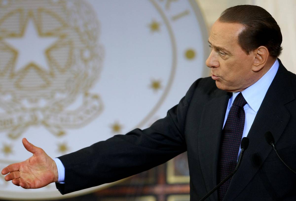 I dubbi di Berlusconi sul voto Ma il Pdl gli prepara il ritorno