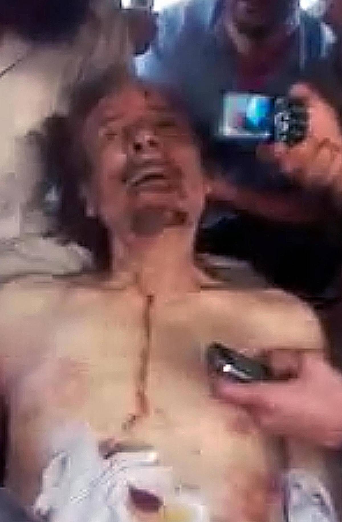 «Gheddafi ucciso dai francesi, glielo consegnò Assad»