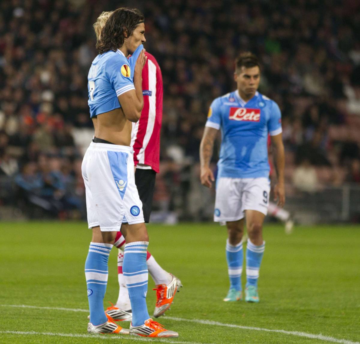 Figuraccia del Napoli in Olanda. Lazio avanti con il Maribor