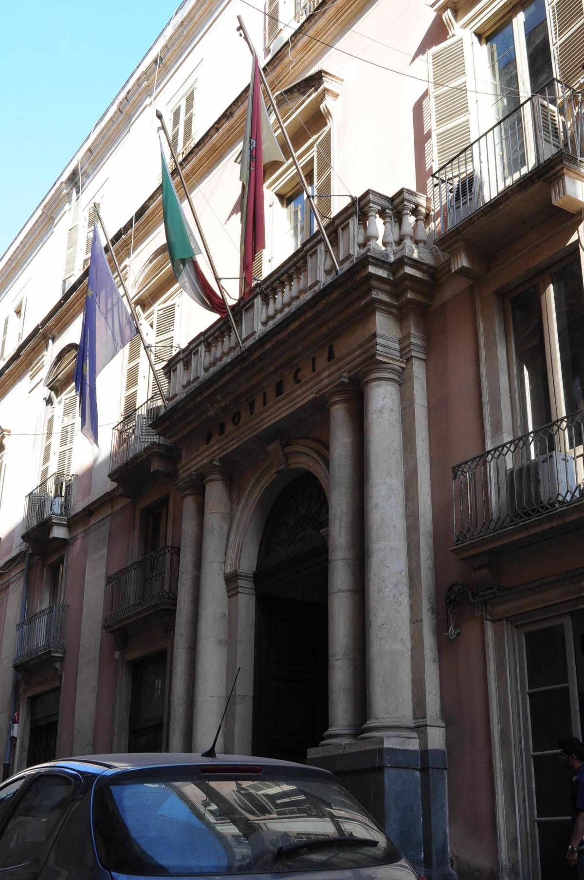 La Provincia di Catania rischia il default per una truffa di 40 anni fa
