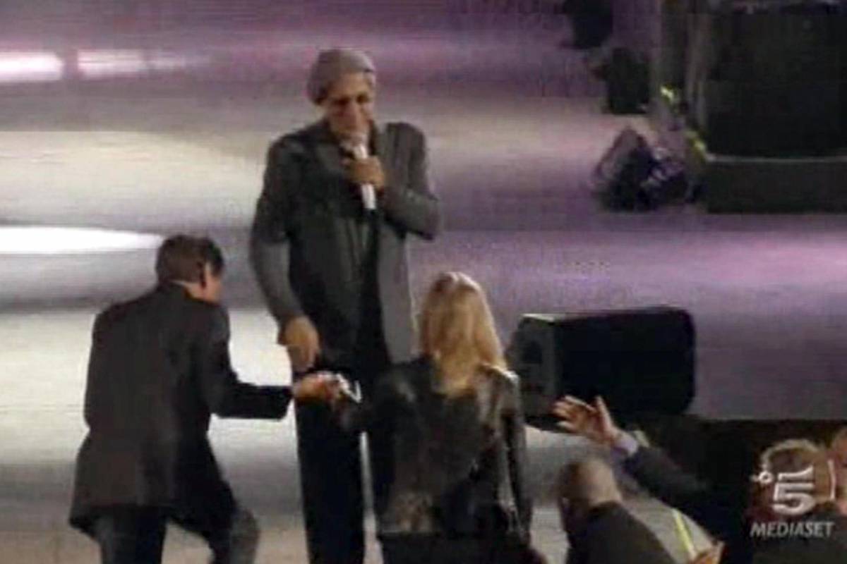 La nuova canzone di Celentano: uno "spot" a Grillo