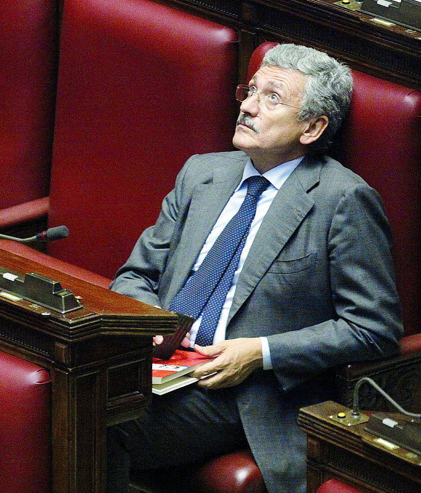 Ora D'Alema sfida Bersani: «Corro solo se me lo chiede»