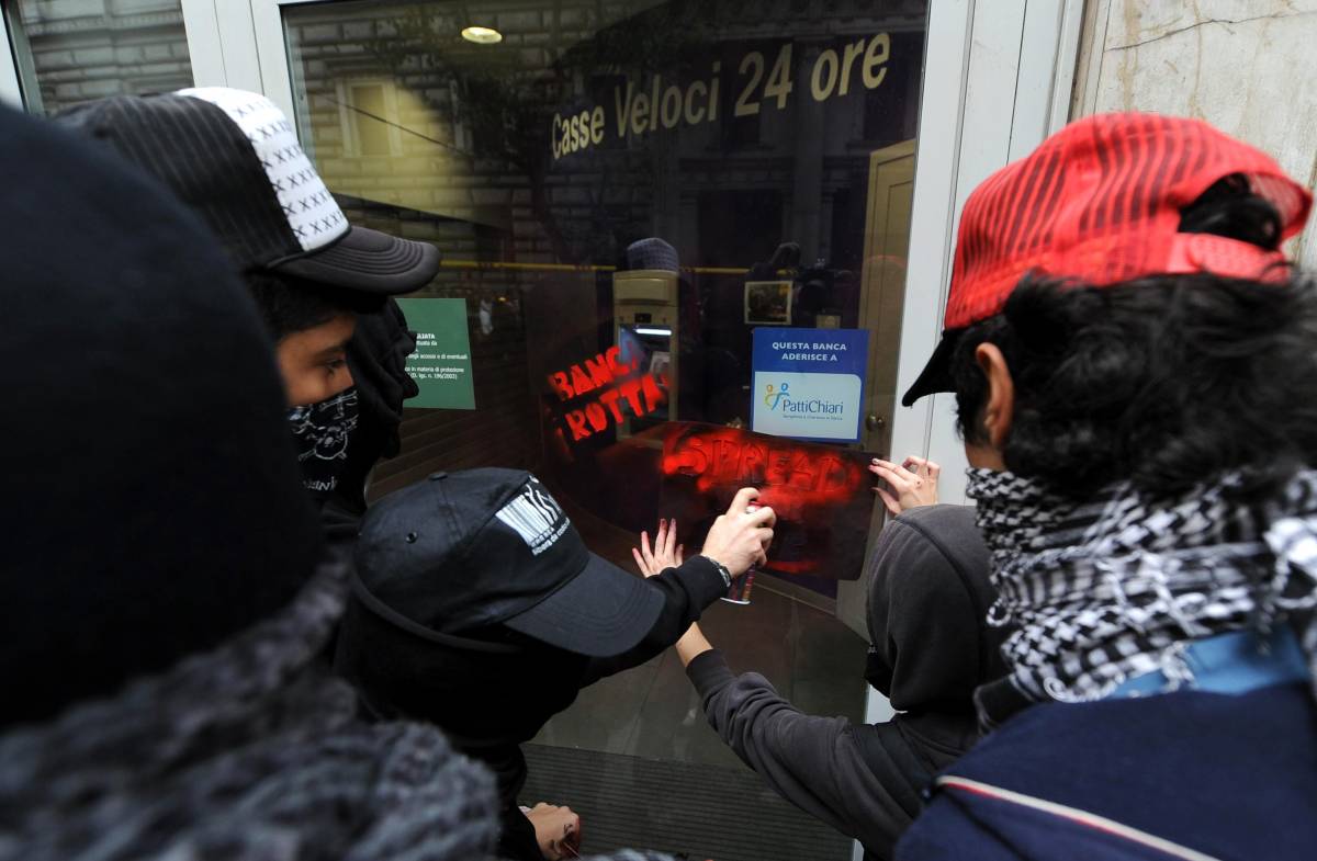 No Monti Day, migliaia in piazza a Roma. Piccoli tafferugli