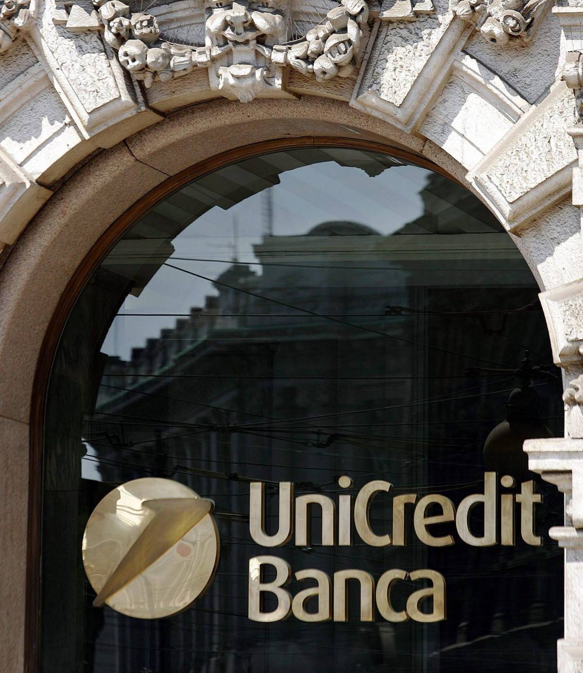 Ghizzoni: «Scalare Unicredit è una follia»