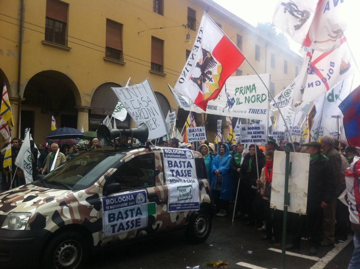 La manifestazione della Lega Nord a Bologna contro il governo Monti