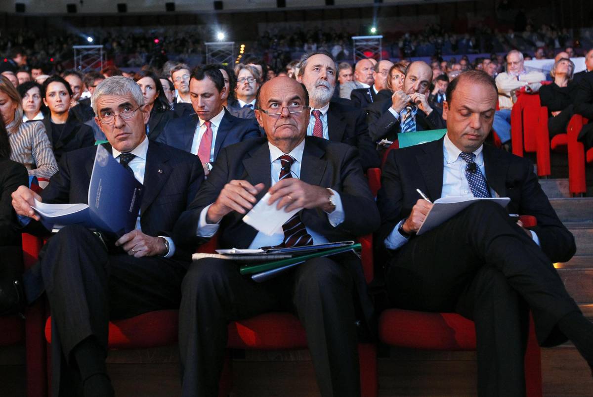 Alfano e Bersani: "Non scommettiamo un centesimo sul Monti bis"