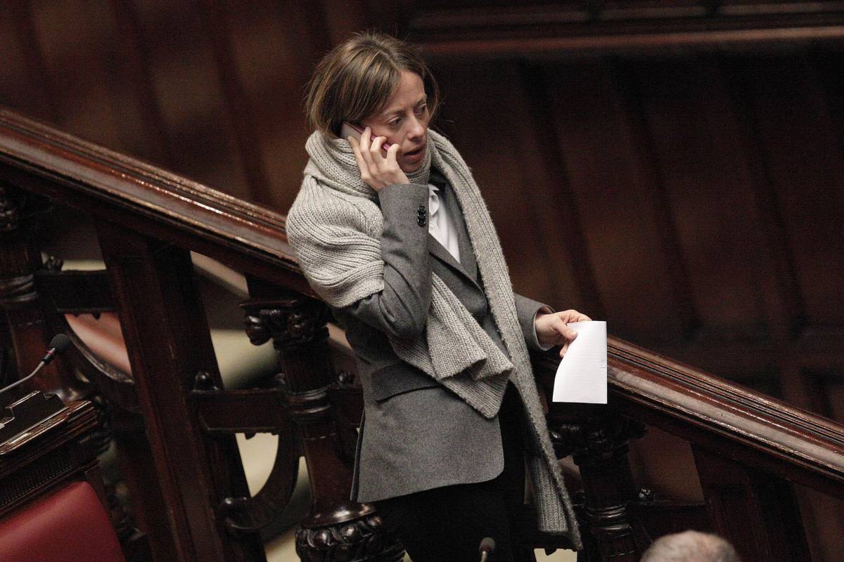 Giorgia Meloni alla Camera durante i voti sulla questione di fiducia della legge di stabilità