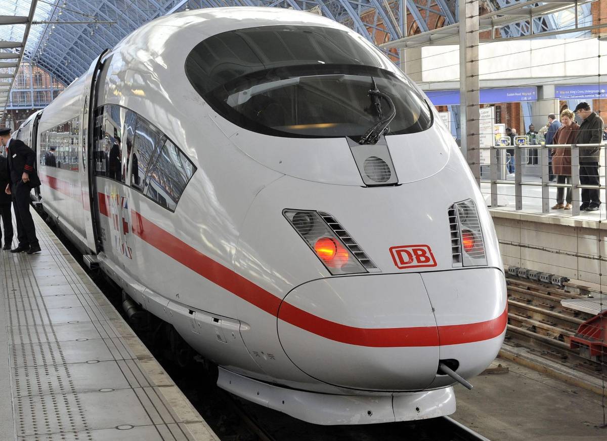 I tedeschi viaggiano all'italiana Treni in ritardo e aeroporti flop