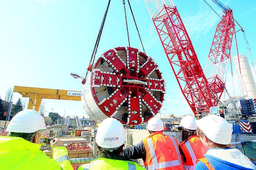 La metropolitana 4 costa troppo I cantieri diventano un miraggio