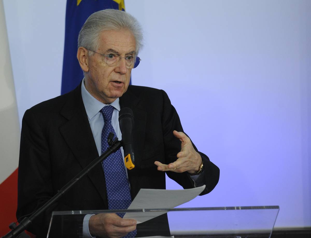 Il premier Mario Monti alla conferenza di fine anno