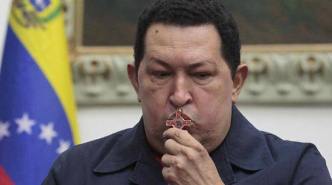 Hugo Chavez annuncia una ricaduta della malattia
