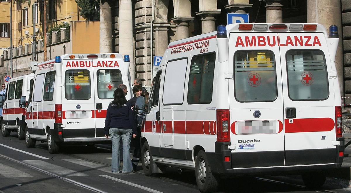 L'Sos lo manda il 118 Gli ospedali senza posti fermano le ambulanze