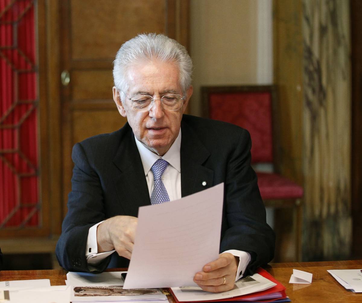 Il presidente del Consiglio dimissionario Mario Monti