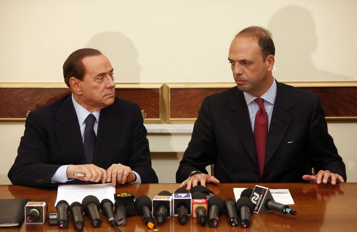 Quirinale, Berlusconi incontra Alfano: "Patto per candidato comune"