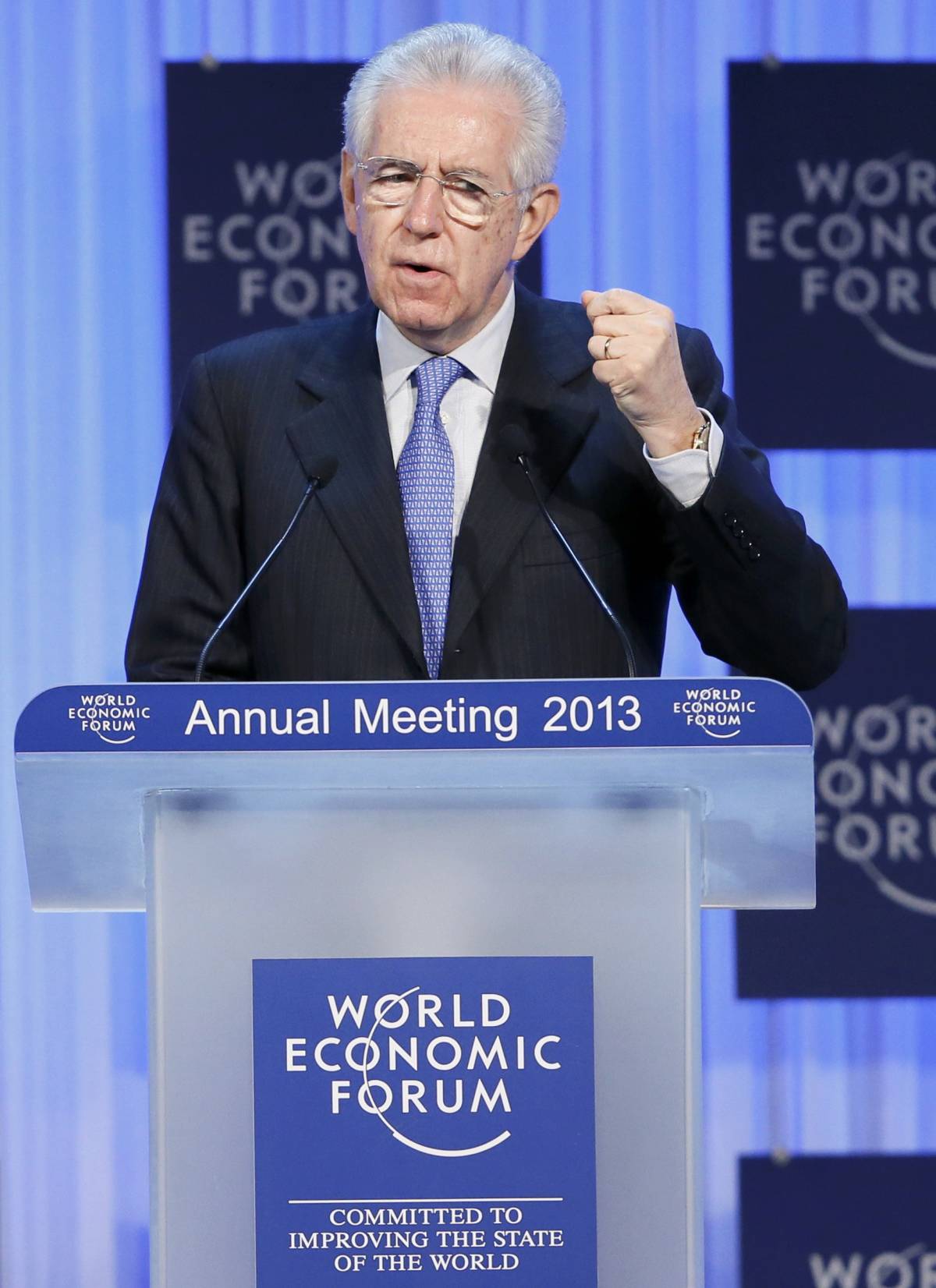 Monti va a Davos e si fa campagna elettorale