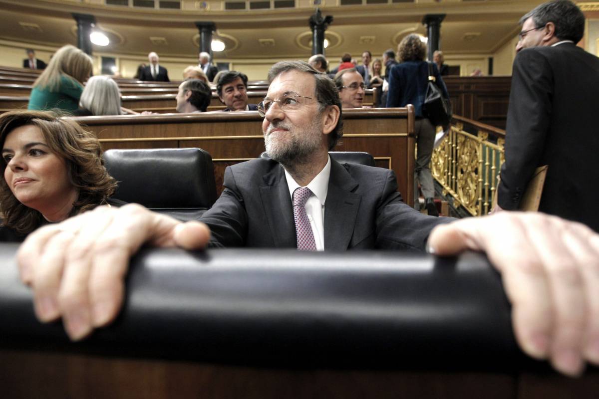 Spagna, ex tesoriere Popolari ammette fondi illeciti. Rajoy: "Non lascio"