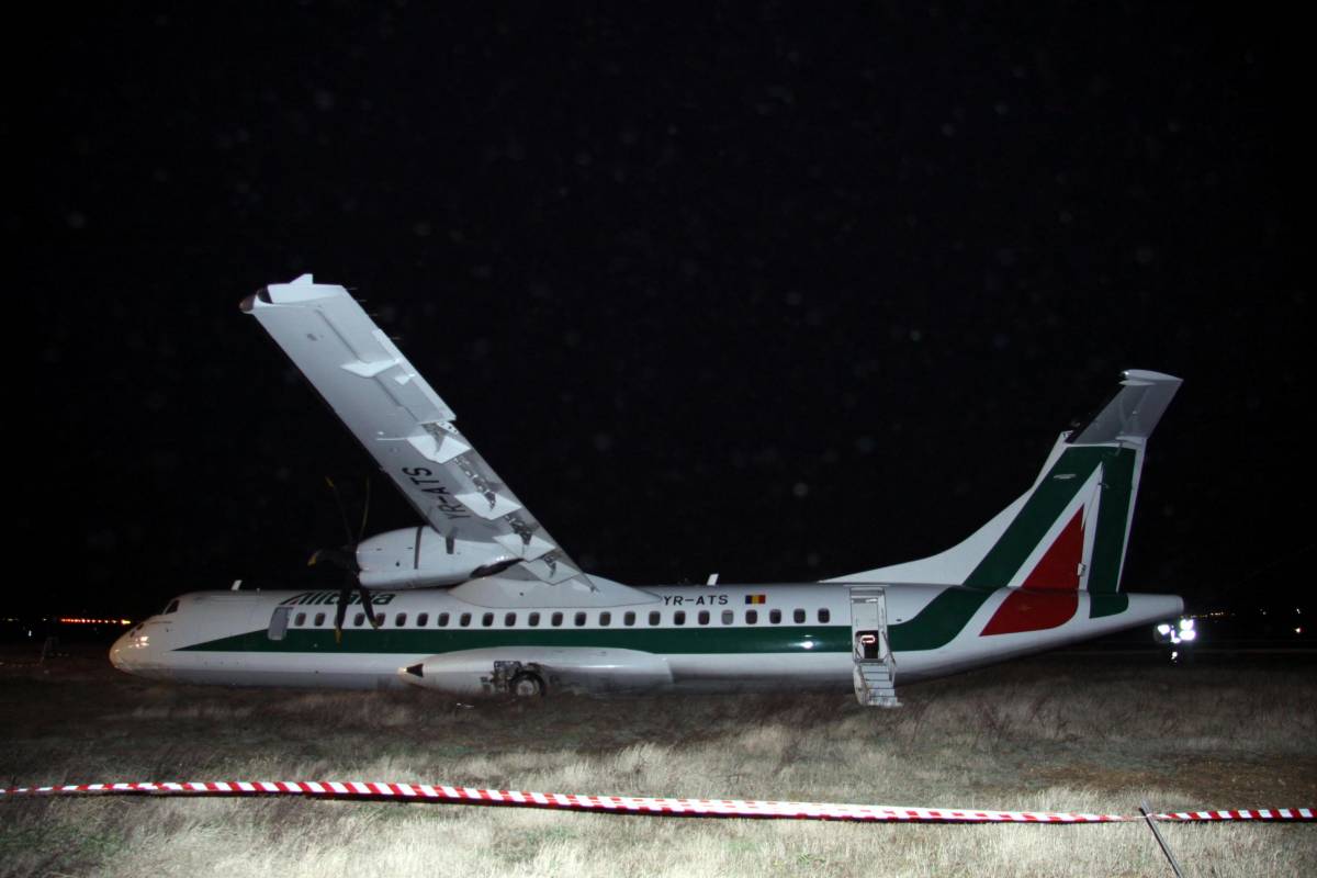 L'ATR 72 della Carpatair che operava il volo AZ1670 Pisa-Roma per conto di Alitalia