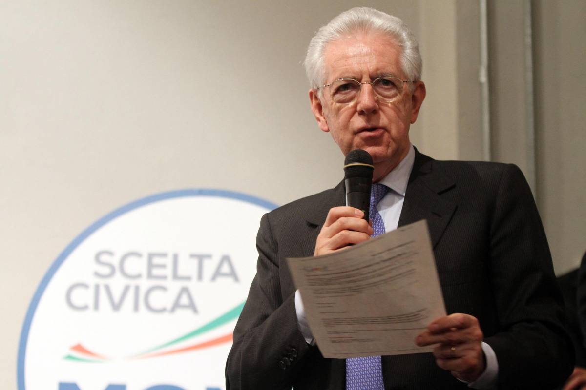Monti: "Berlusconi tenta di corrompere gli italiani"