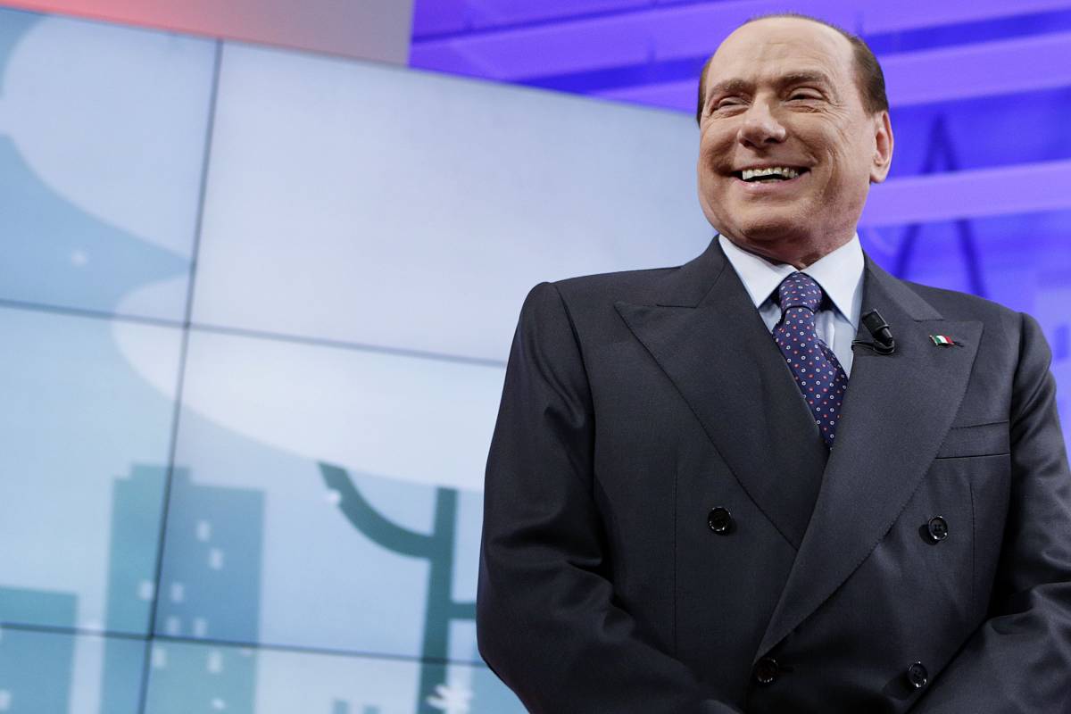 Berlusconi: "Secondo i sondaggi ci stiamo avvicinando al Pd, siamo in corsia di sorpasso"