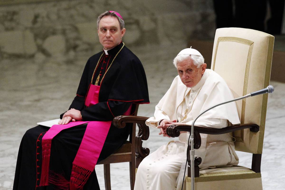 Il Papa silura padre Georg: "Via a tempo indeterminato"