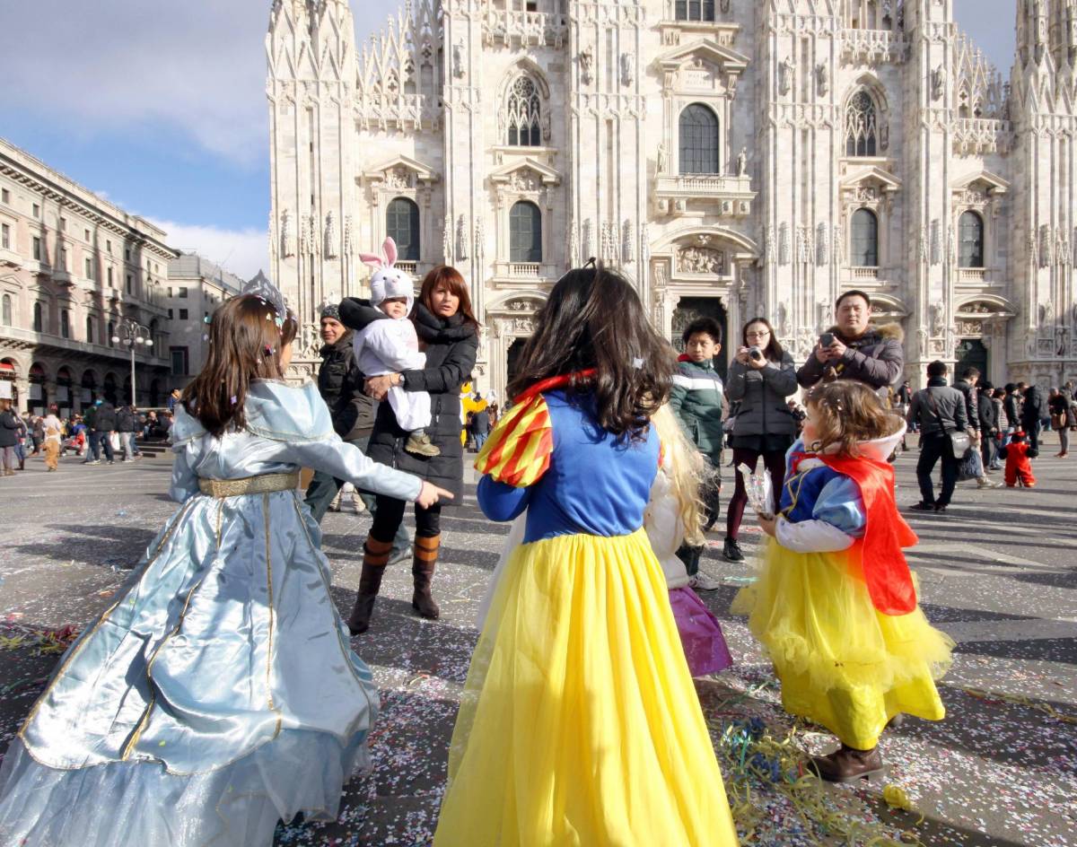 In piazza a carnevale dove ogni festa vale