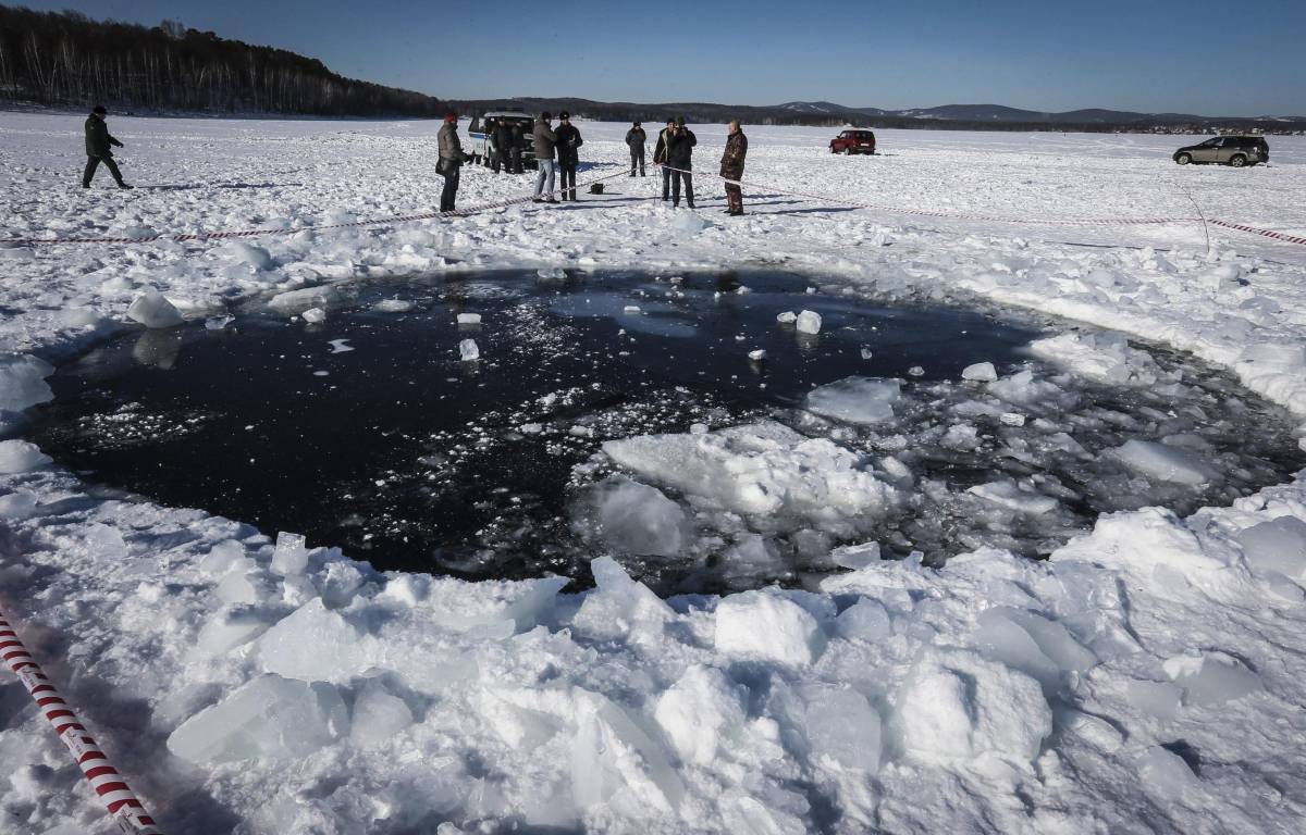 L'impatto del meteorite sul ghiaccio di Chebarku