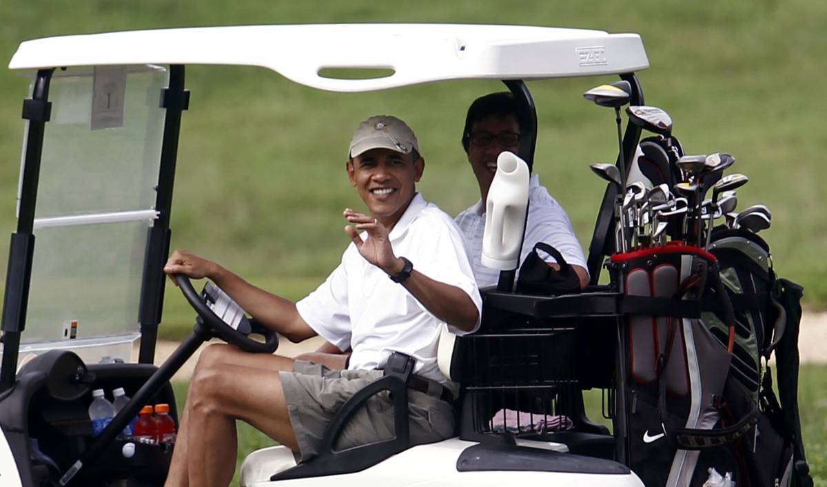 Il presidente Usa Barack Obama sul campo da golf