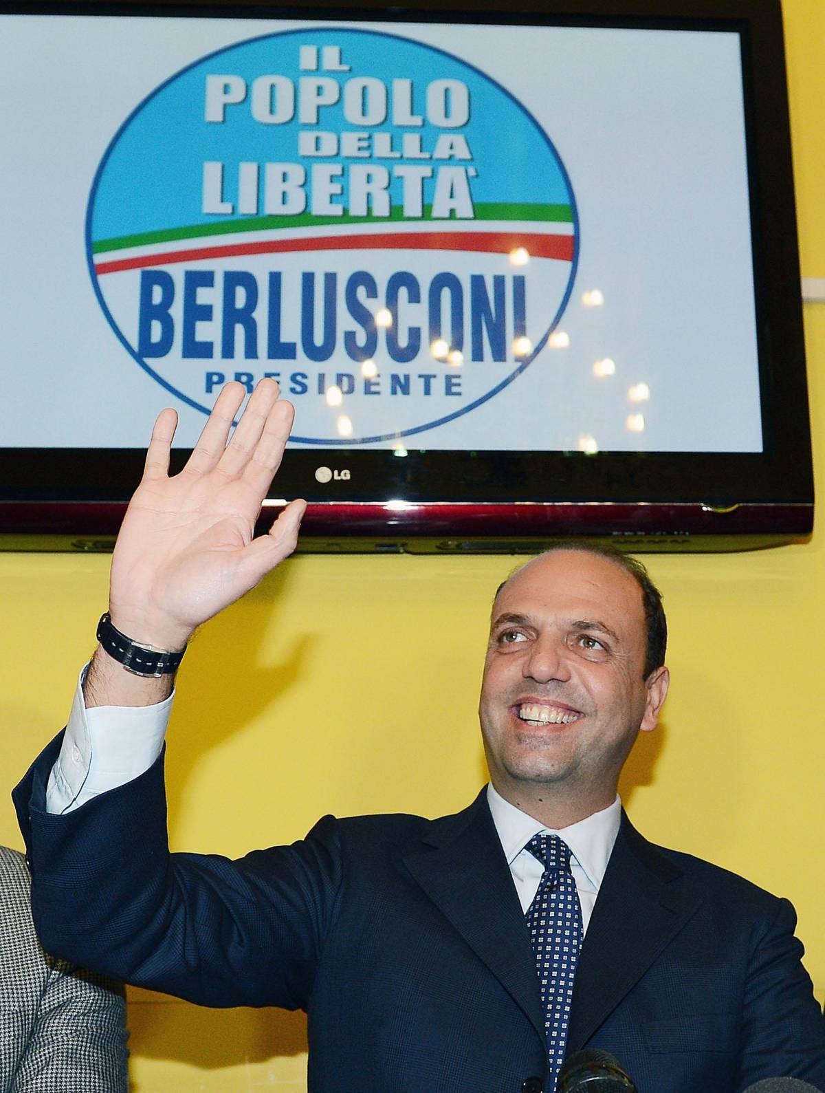 Alfano attacca Bersani: "Né futuro, né governo"