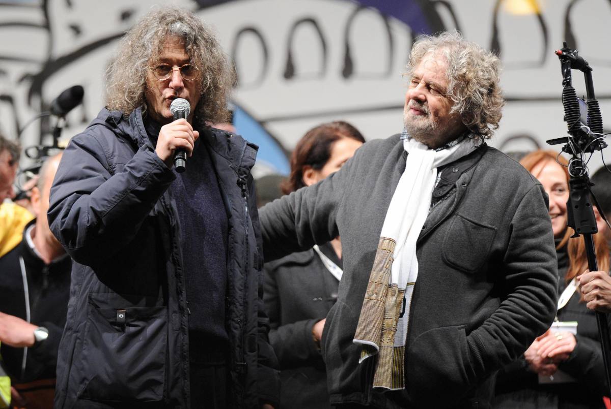 Grillo e Casaleggio ora attaccano Letta: "Vuole annullare l'opposizione?"