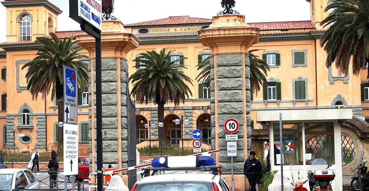 La giovane smascherata dai medici del pronto soccorso: ora è in stato d'arresto