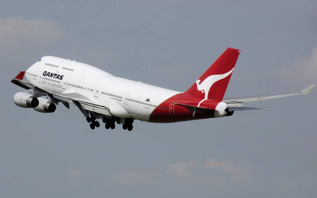 40 gradi su volo Qantas, passeggeri in ospedale