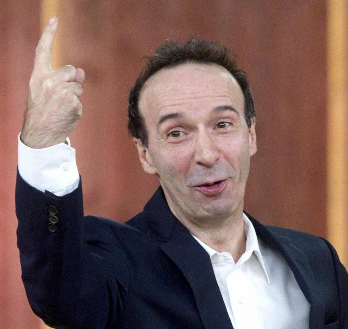 Benigni-Dante: gli ascolti scendono ancora Bilanci in rosso su Raidue