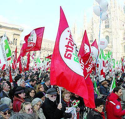 Quando  una stretta  di mano sembra finta