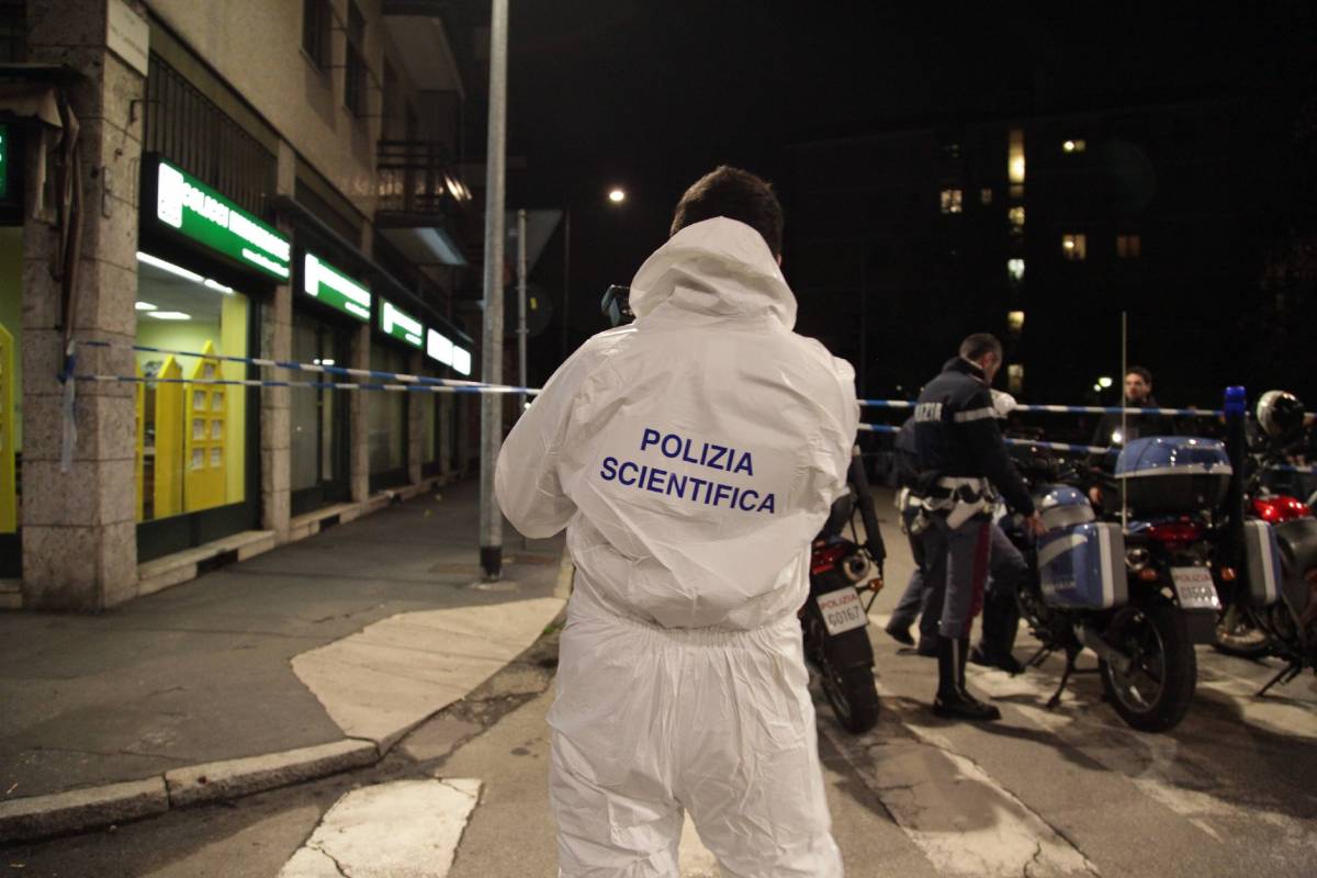 Milano, sparatoria a Baggio Due feriti, uno è grave