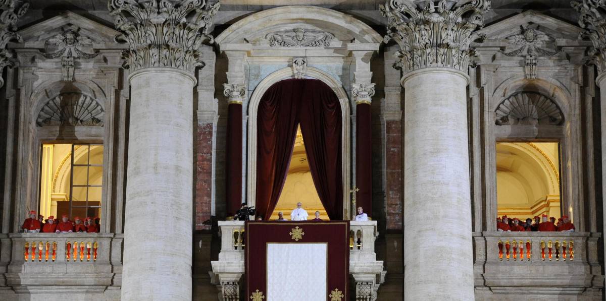 La Chiesa di Roma trema: vogliono spogliarla strappandole la Sindone