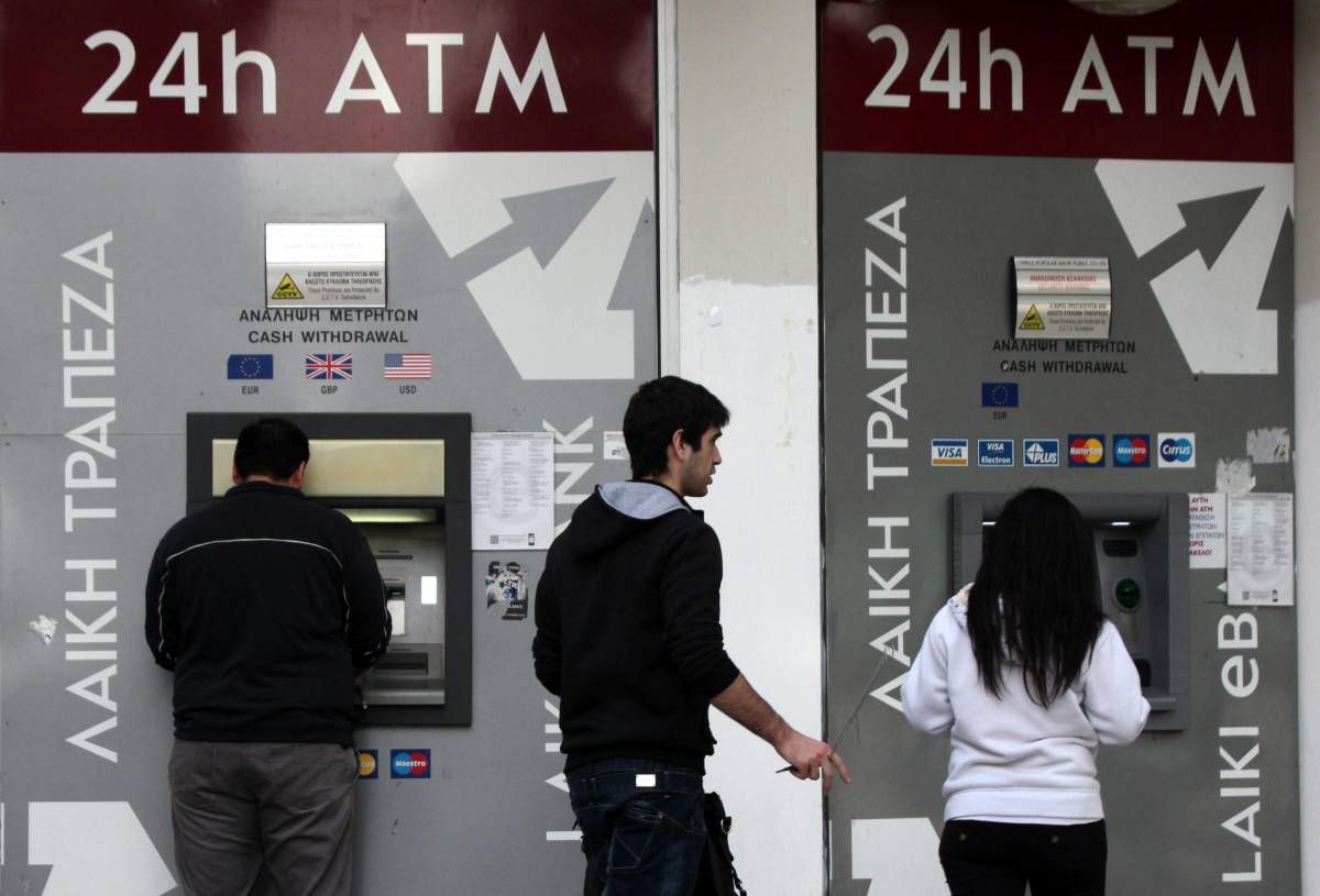 Cipro, il governo blocca i conti correnti ma i capitali sono già fuggiti all'estero