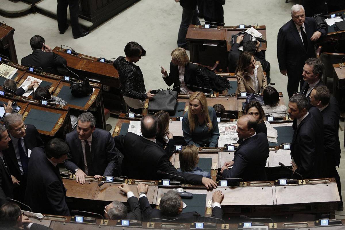 Deputati del Pdl durante le votazioni nell'Aula della Camera