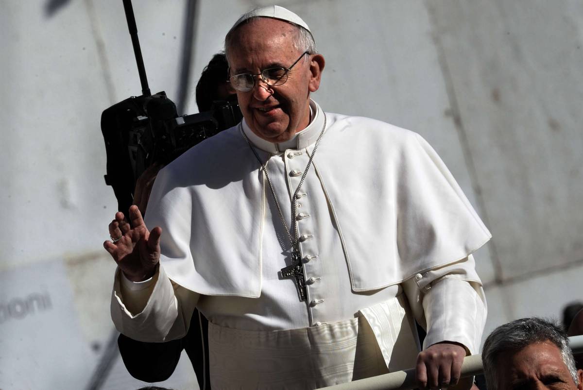 Papa Francesco: "Incontrai Videla per far liberare due preti"