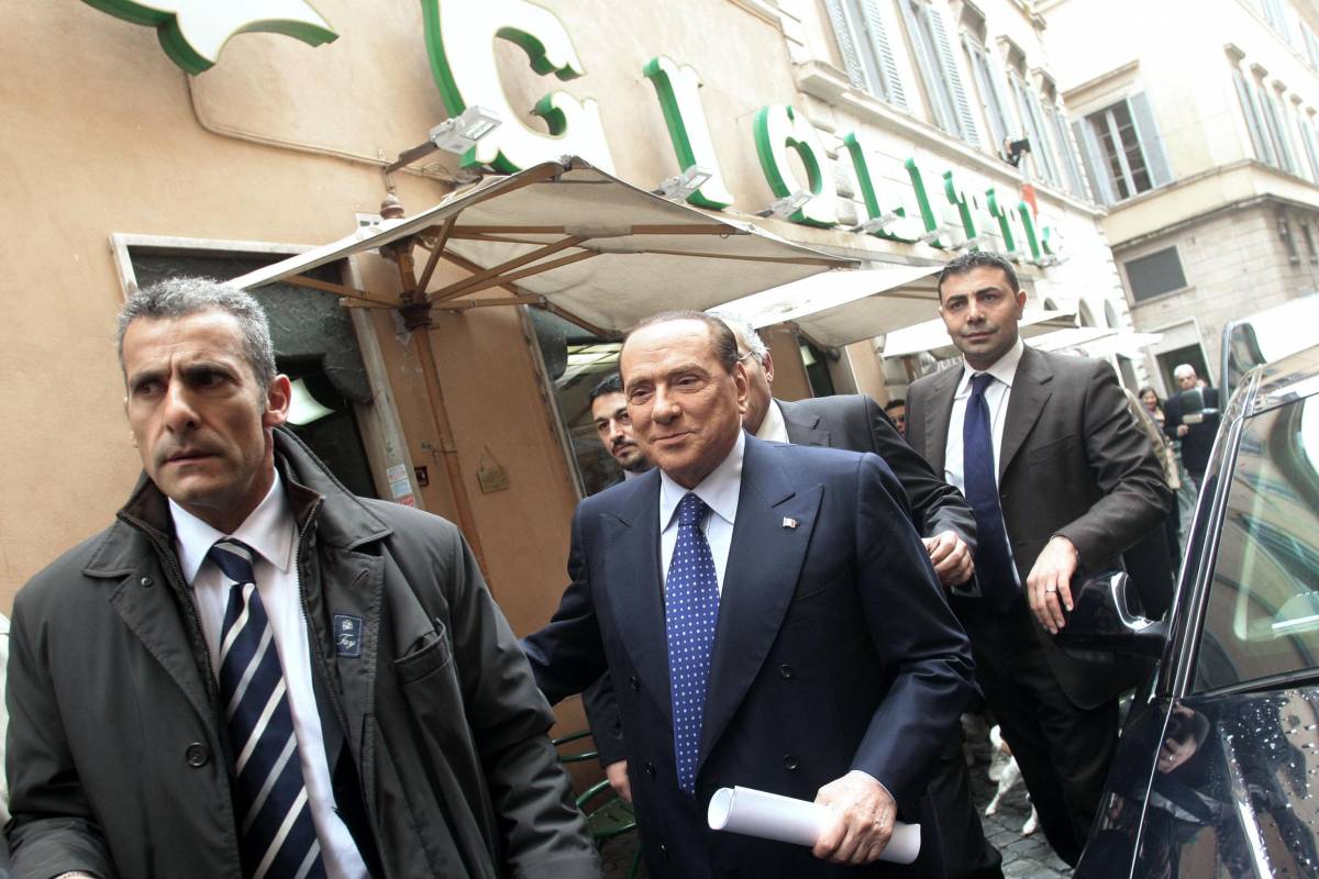 Alfano: "Bersani in vicolo cieco". Berlusconi alle consultazioni