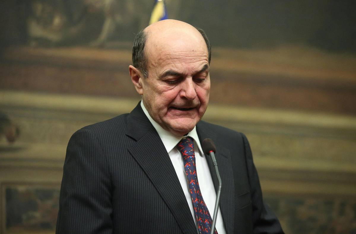 Il segretario del Pd Pierluigi Bersani al termine delle consultazioni