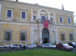 Roma, furto da film al museo di Villa Giulia
