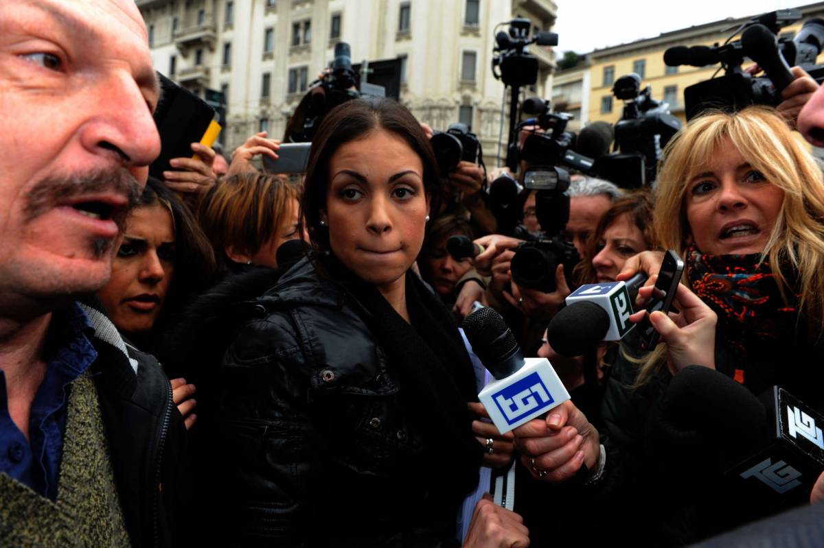 Ministro del Marocco smentisce i pm di Milano: "Nel febbraio del 2010 Ruby era maggiorenne"