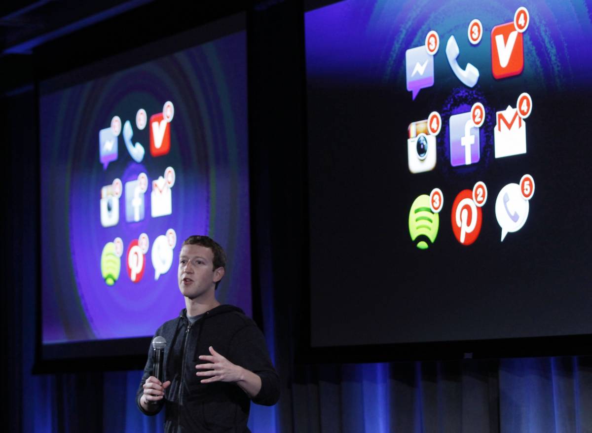 Zuckerberg lancia Facebook Home e scala il mondo degli smartphone