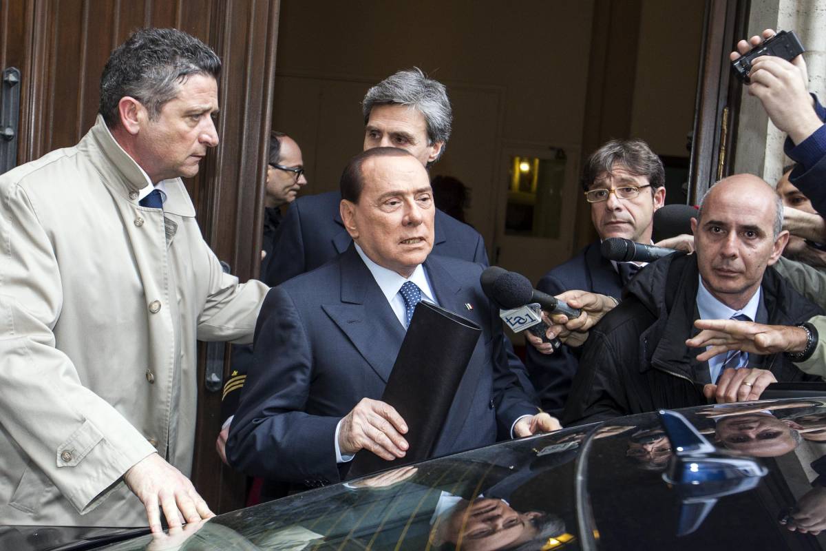 Silvio Berlusconi lascia Montecitorio