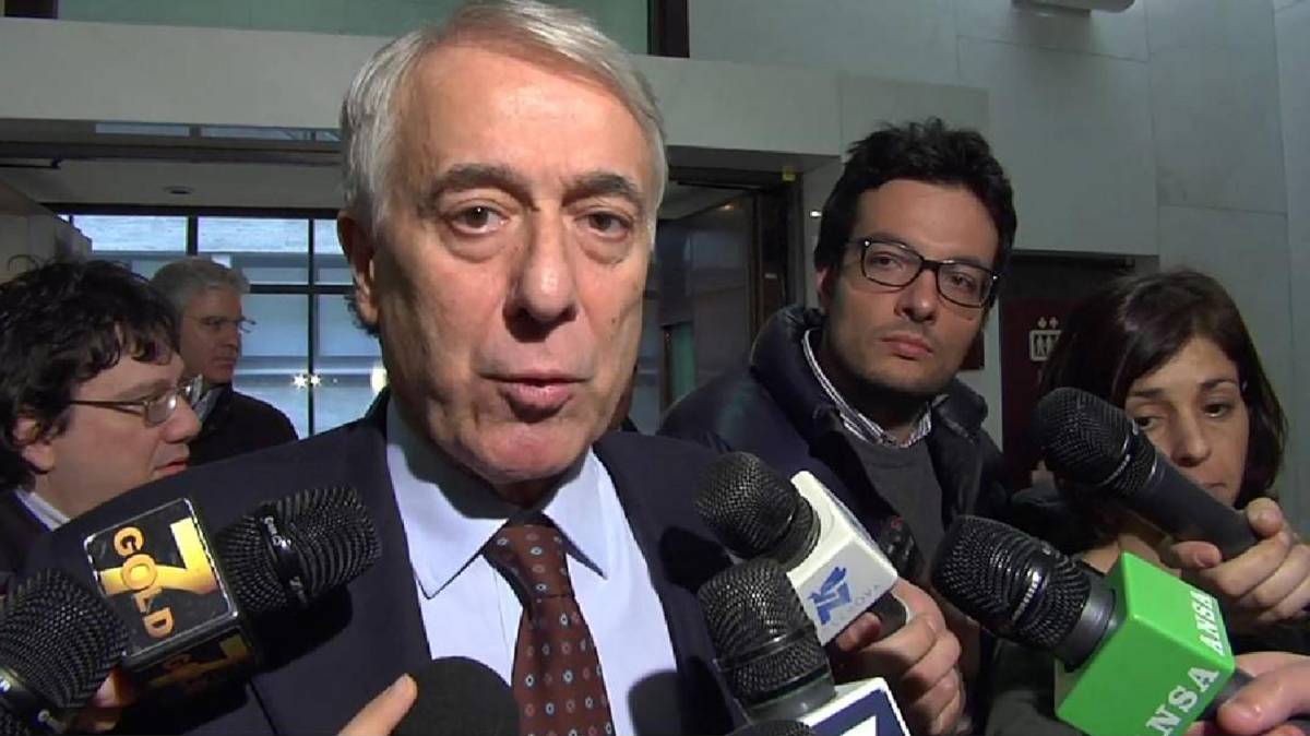 Il sindaco di Milano Giuliano Pisapia