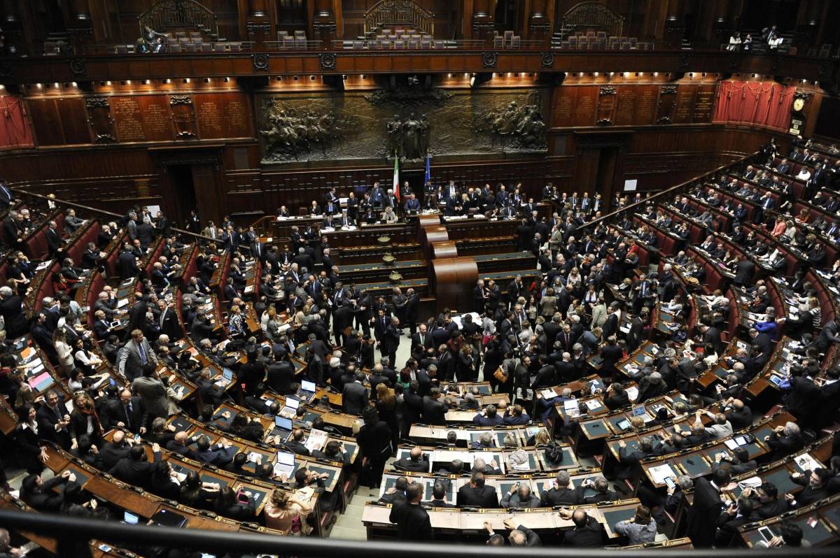 Con l'Italicum solo tre partiti alla Camera: fuori Ncd e Scelta Civica