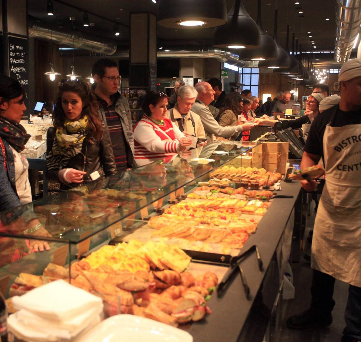 In stazione Autogrill ha aperto  il suo bistrot